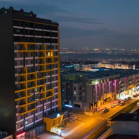 Days Inn & Suites By Wyndham Esenyurt Istanboel Buitenkant foto