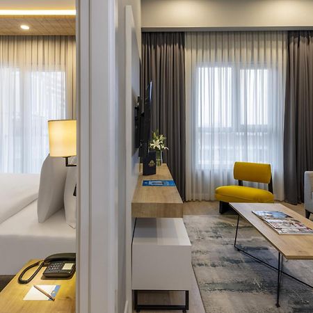 Days Inn & Suites By Wyndham Esenyurt Istanboel Buitenkant foto