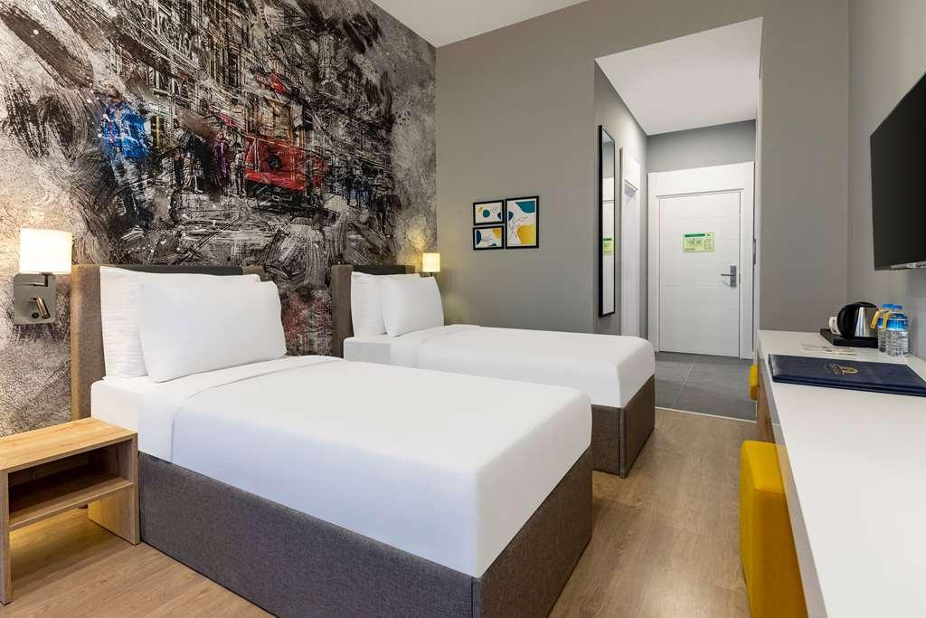 Days Inn & Suites By Wyndham Esenyurt Istanboel Kamer foto