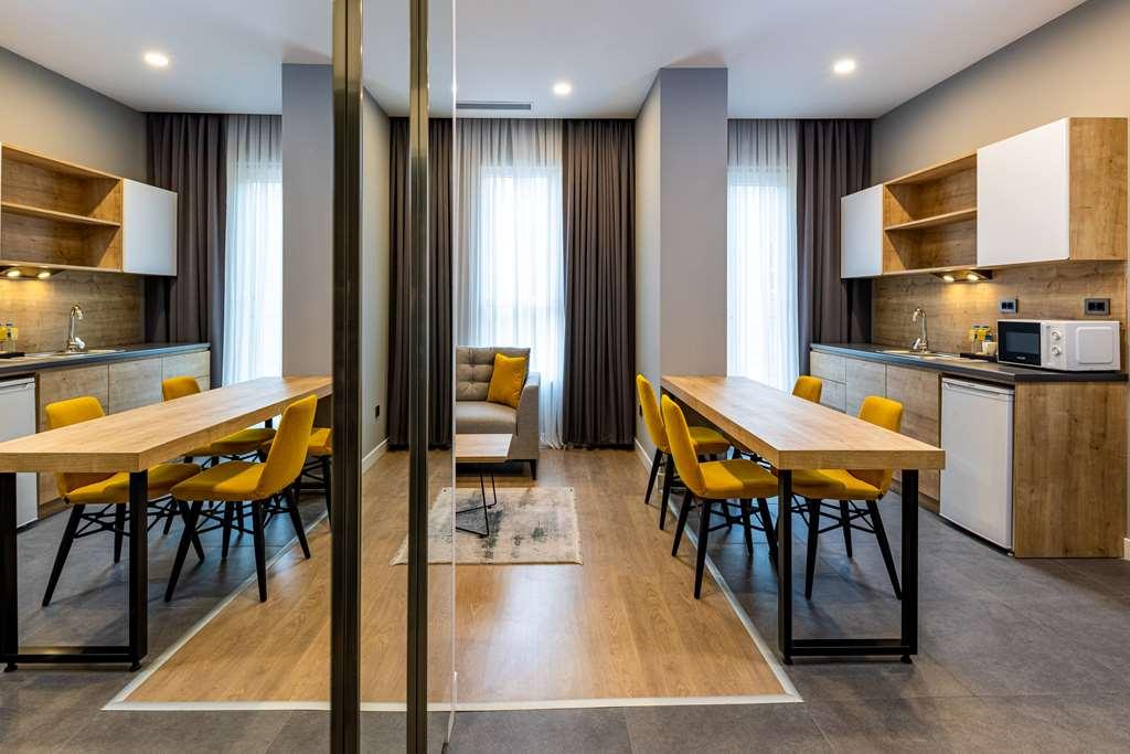 Days Inn & Suites By Wyndham Esenyurt Istanboel Kamer foto