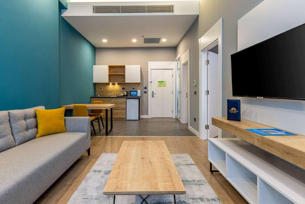 Days Inn & Suites By Wyndham Esenyurt Istanboel Kamer foto