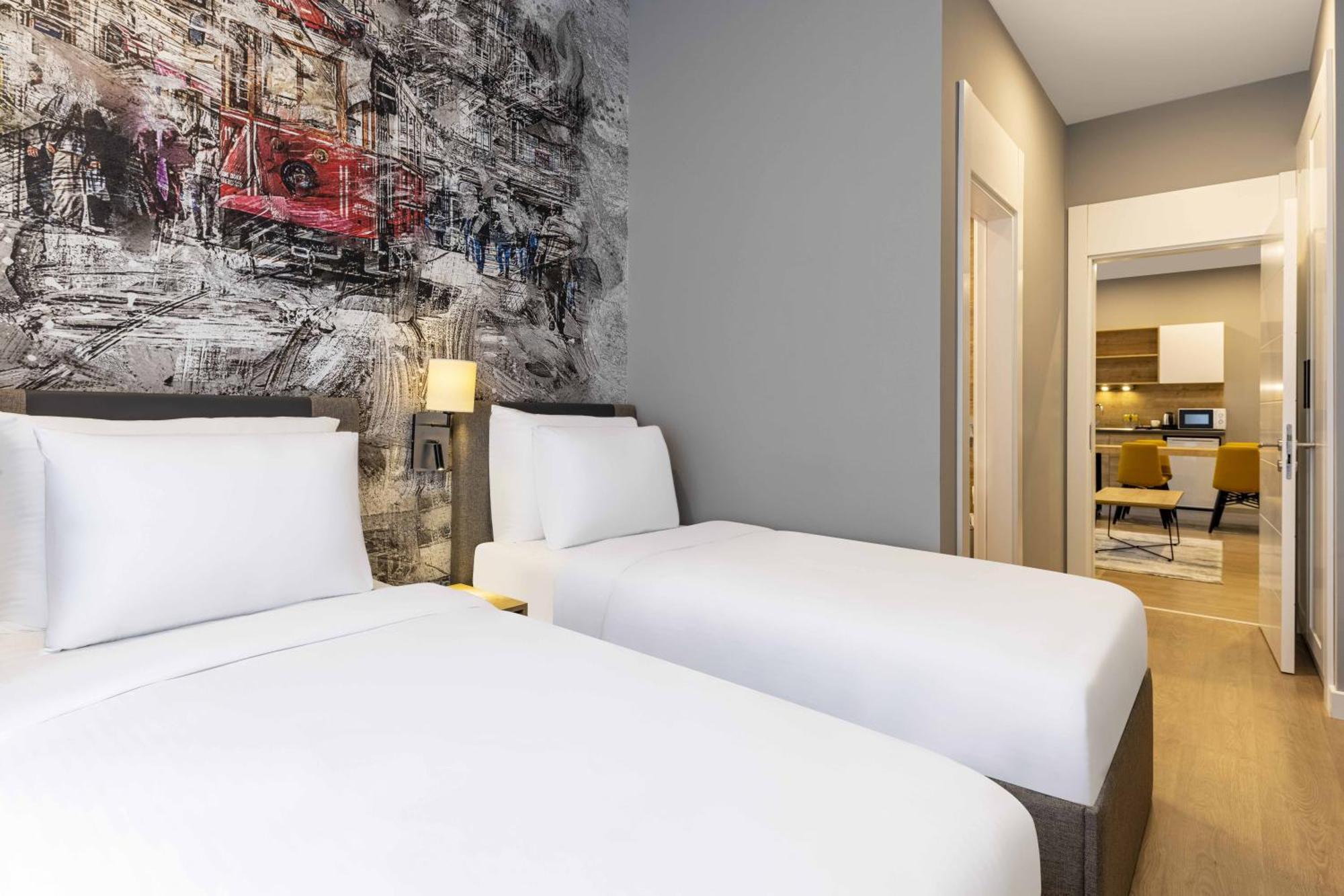 Days Inn & Suites By Wyndham Esenyurt Istanboel Buitenkant foto