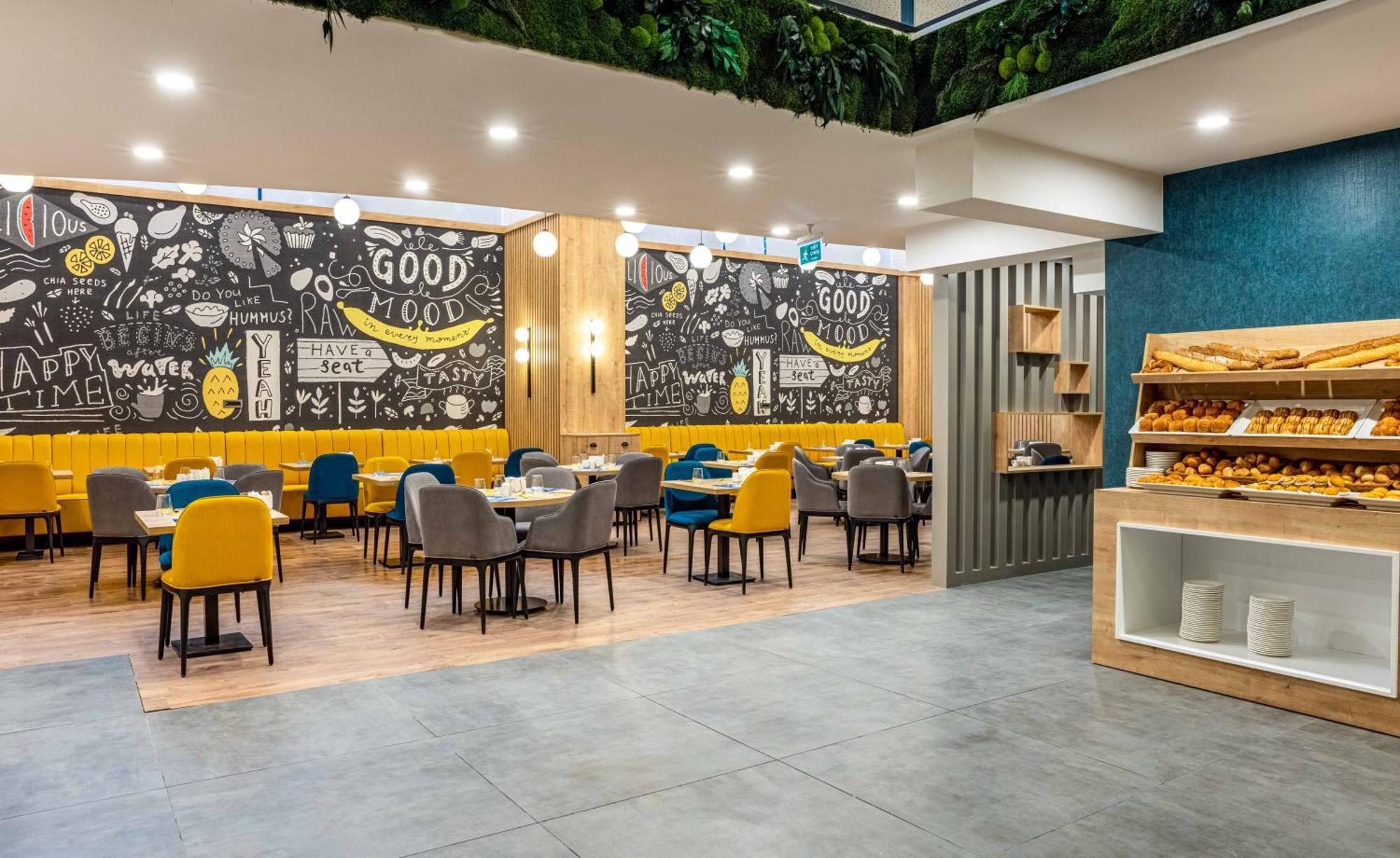Days Inn & Suites By Wyndham Esenyurt Istanboel Buitenkant foto