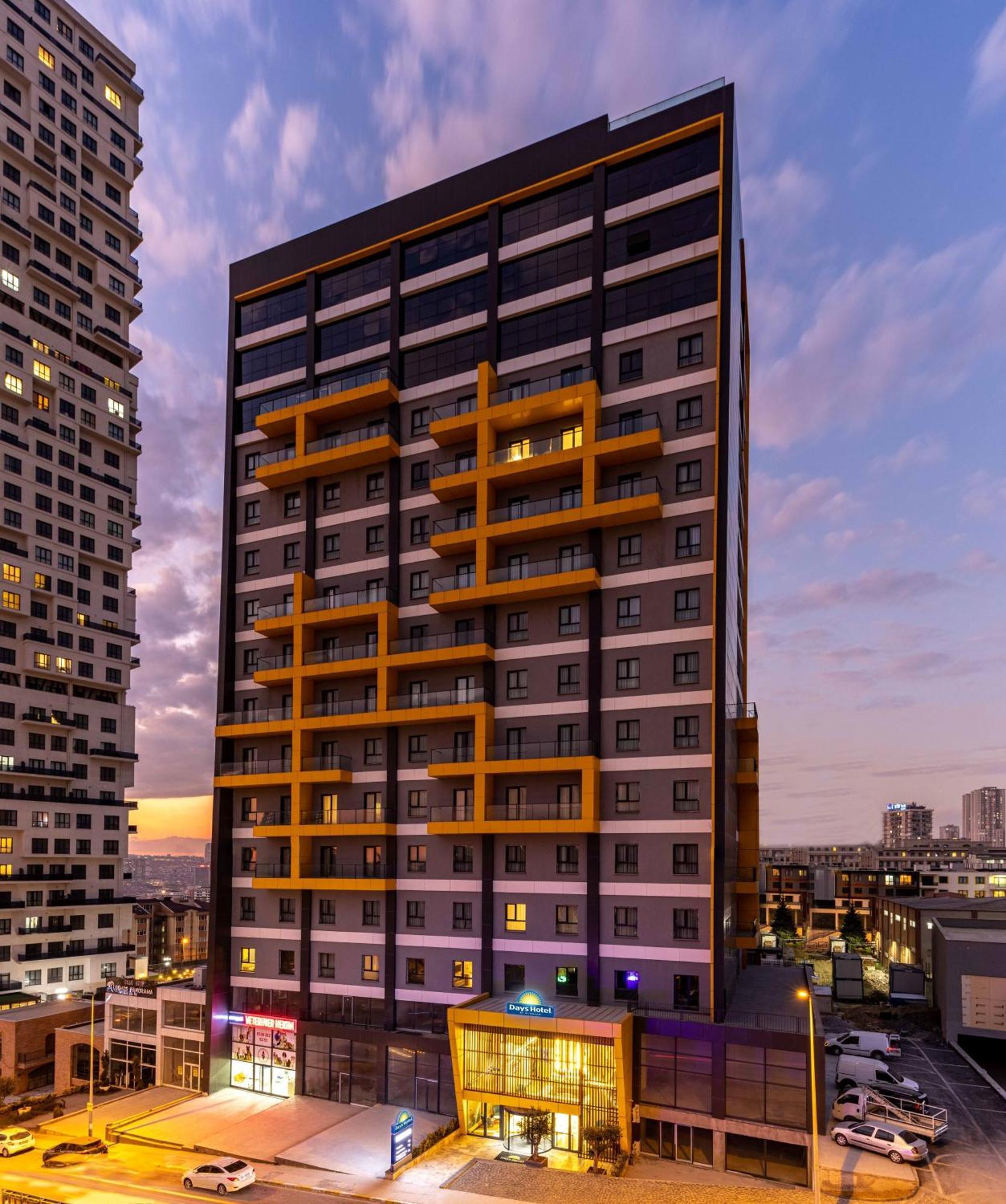 Days Inn & Suites By Wyndham Esenyurt Istanboel Buitenkant foto
